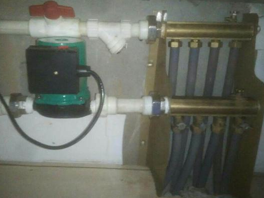 地?zé)嵫h(huán)泵